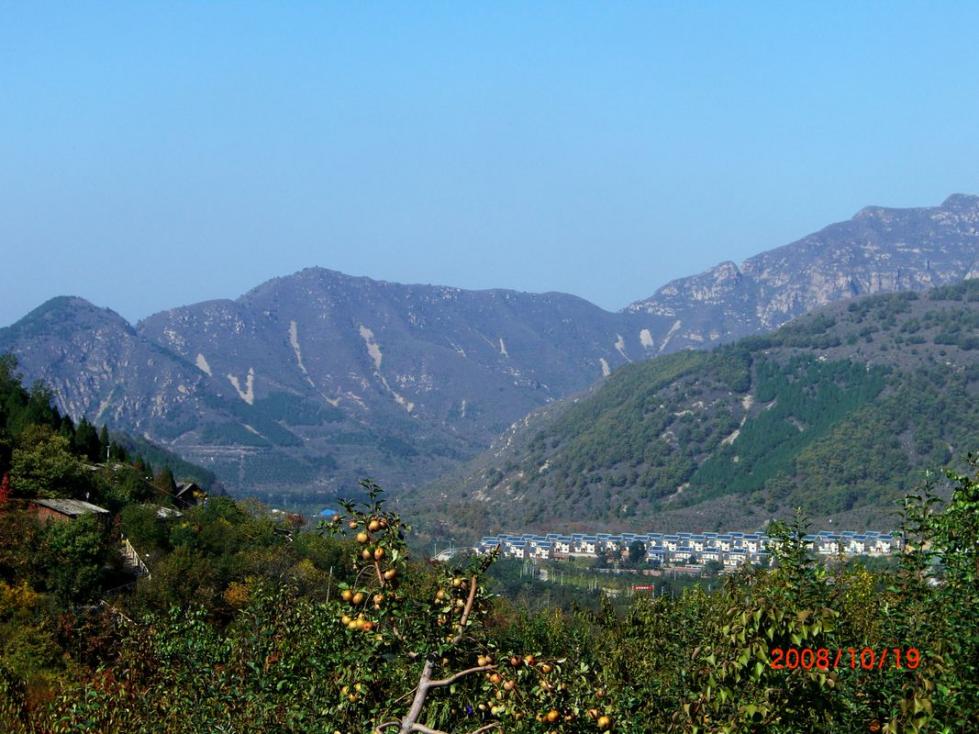 地址:平谷区大华山镇挂甲峪村    霞云岭森林公园景观以"奇""特""