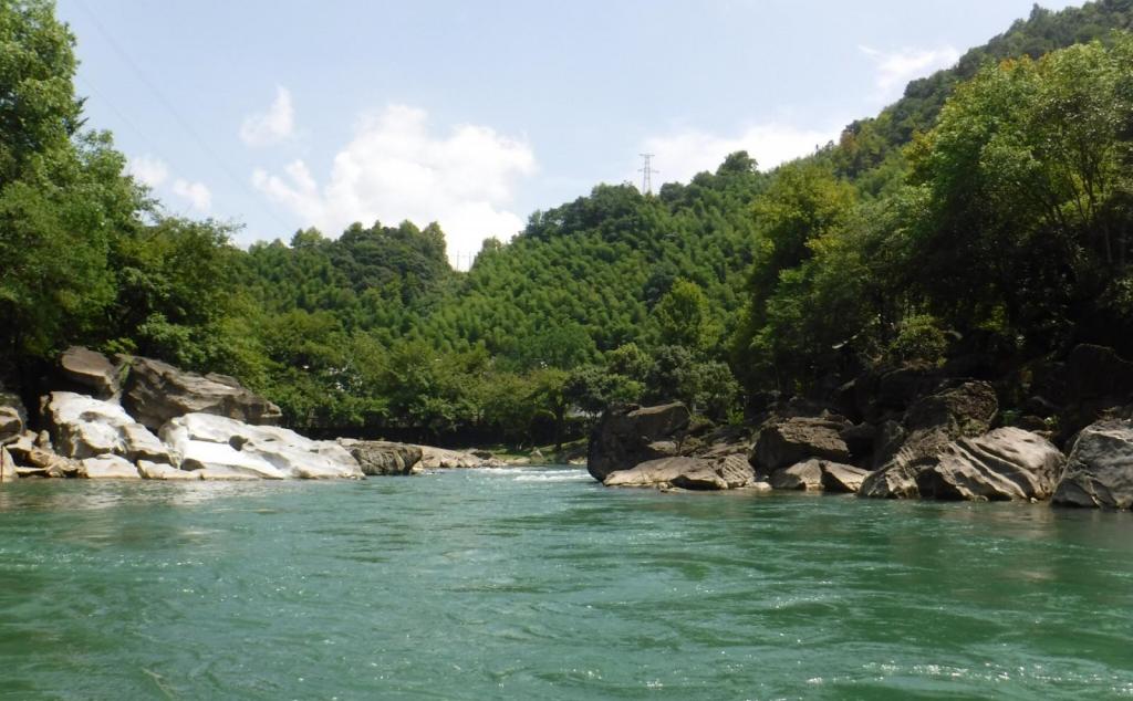 池州集合皖南山水古村3日自驾路书：池州白洋河-霄坑大峡谷-石门高-秋浦河漂流3日自驾游