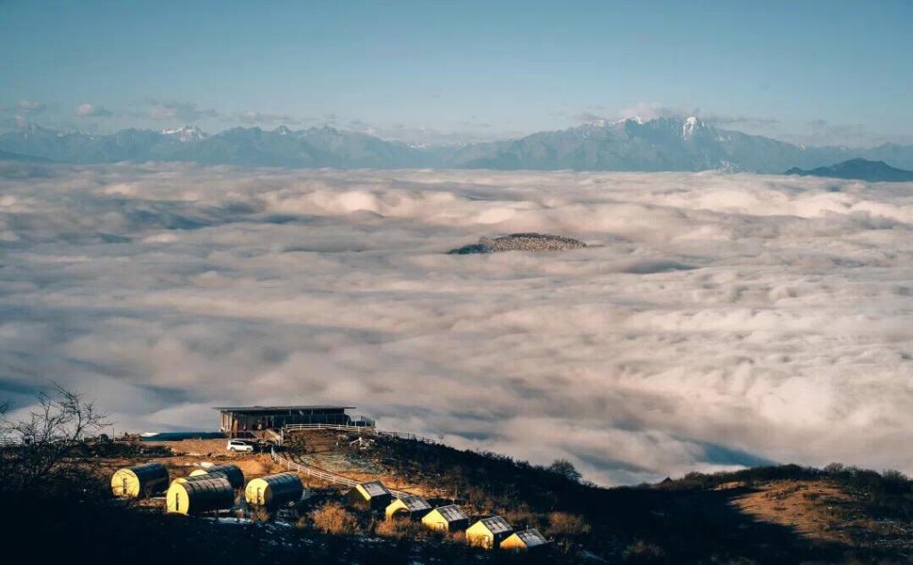 成都出发4日自驾游：黑竹沟-金口河-轿顶山4日穿越自驾