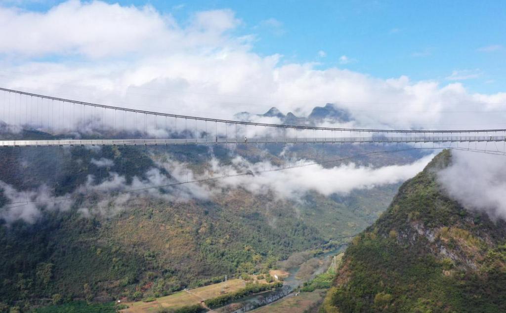 广州周边3日自驾游：挑战峡天下-游千年瑶寨-探神秘地下河休闲3天清远自驾游