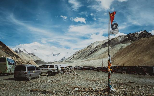 成都出发西藏珠峰13日自驾游：拉萨-定日-珠峰-日喀则最美景观大道13日自驾游