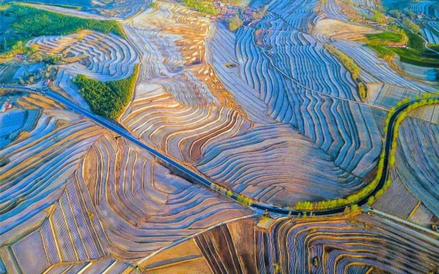 北京围场2日自驾游：地膜梯田、梯田梨花2日围场自驾游