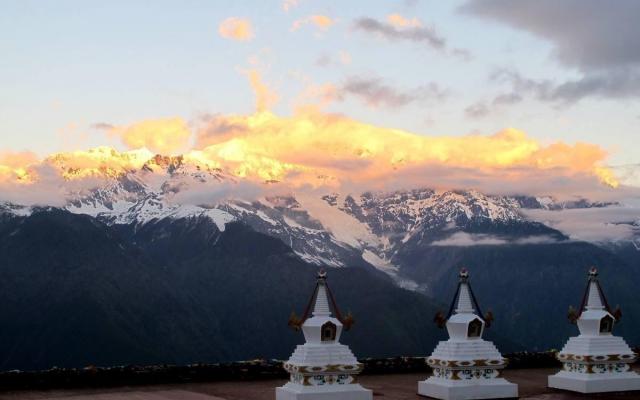 湖南出发15日西藏珠峰自驾：滇藏线-梅里雪山-G318景观大道-青藏线15日自驾游